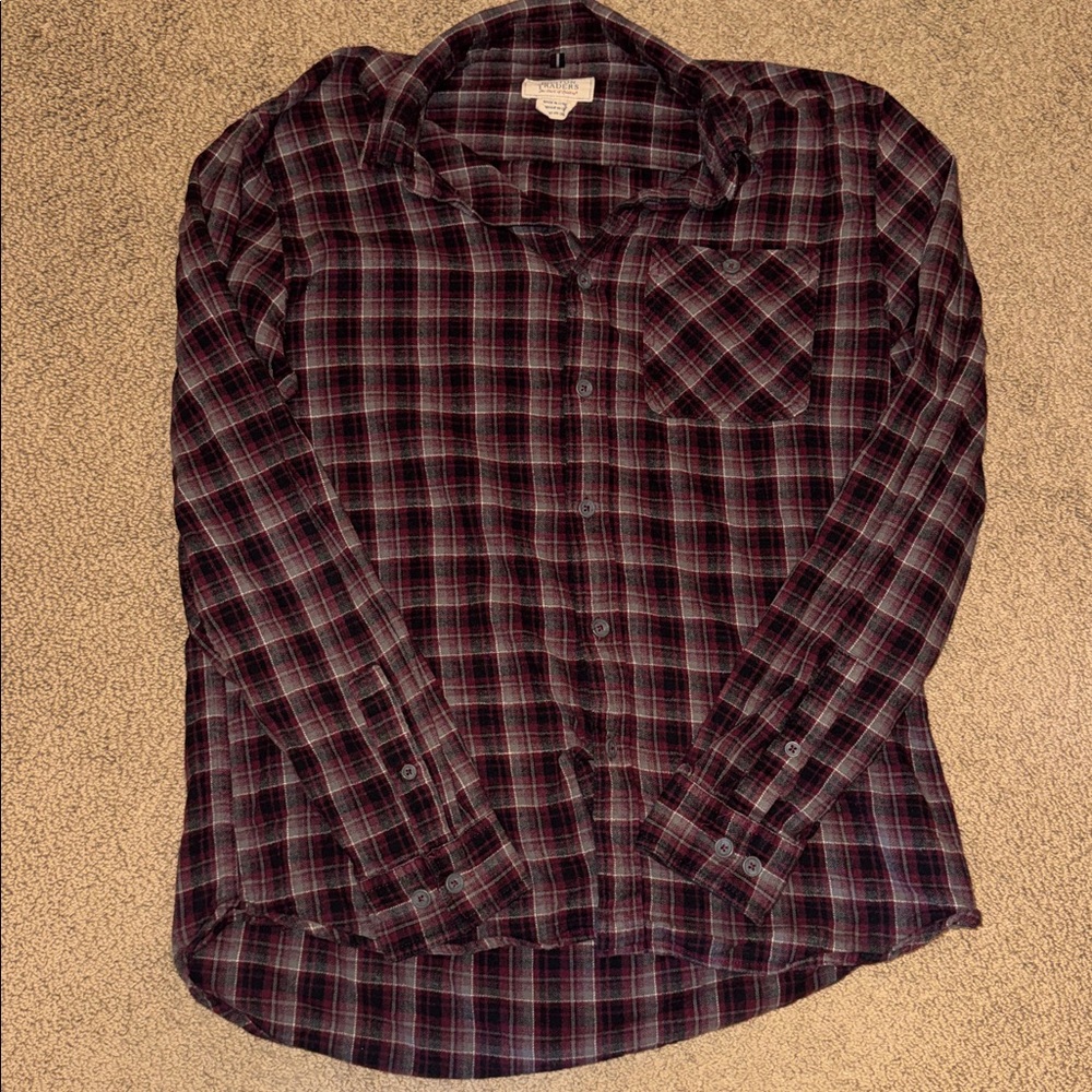 Men’s Plaid Button-Up Shirt